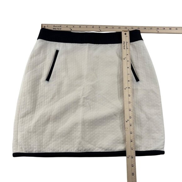 Ann Taylor Women's Textured A-Line Skirt Size 6 White & Black - Picture 2 of 6